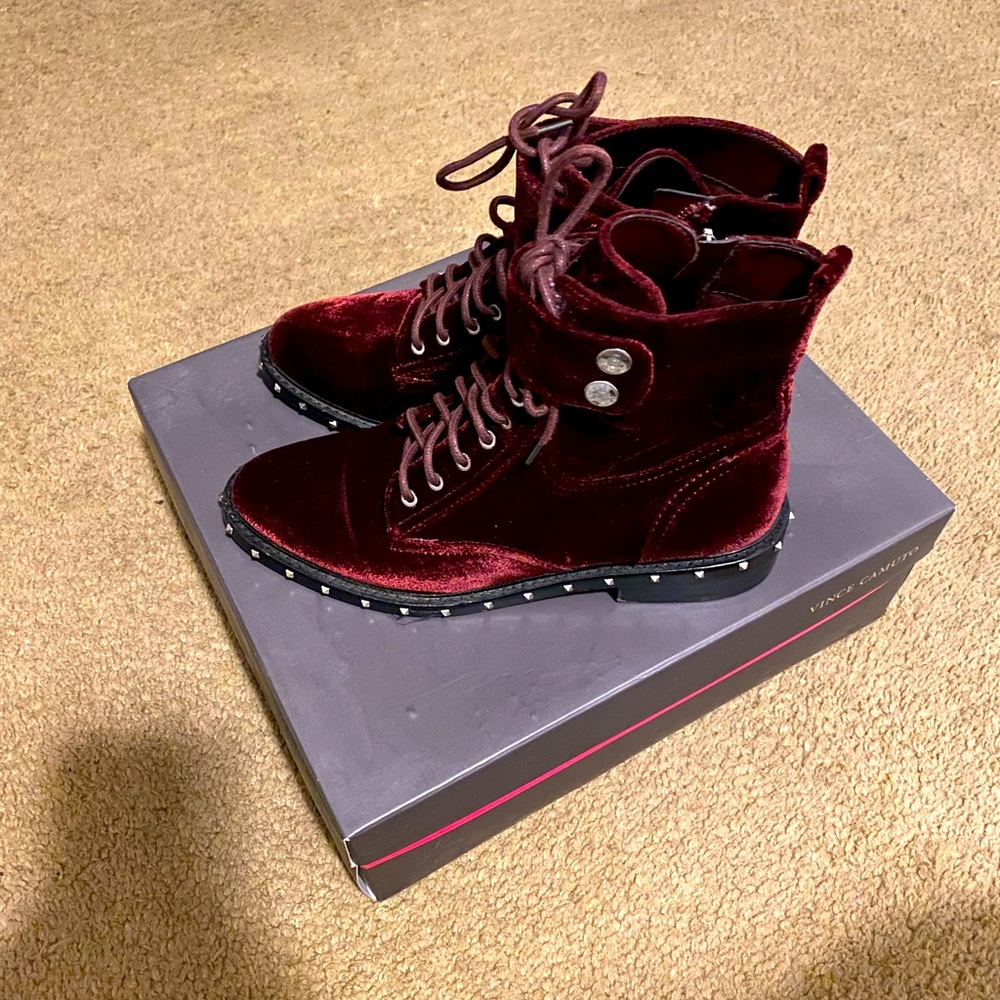 Womens Vince Camuto Boots (Burgandy Color) ((VELVET MATERIAL) CHECK PHOTOS